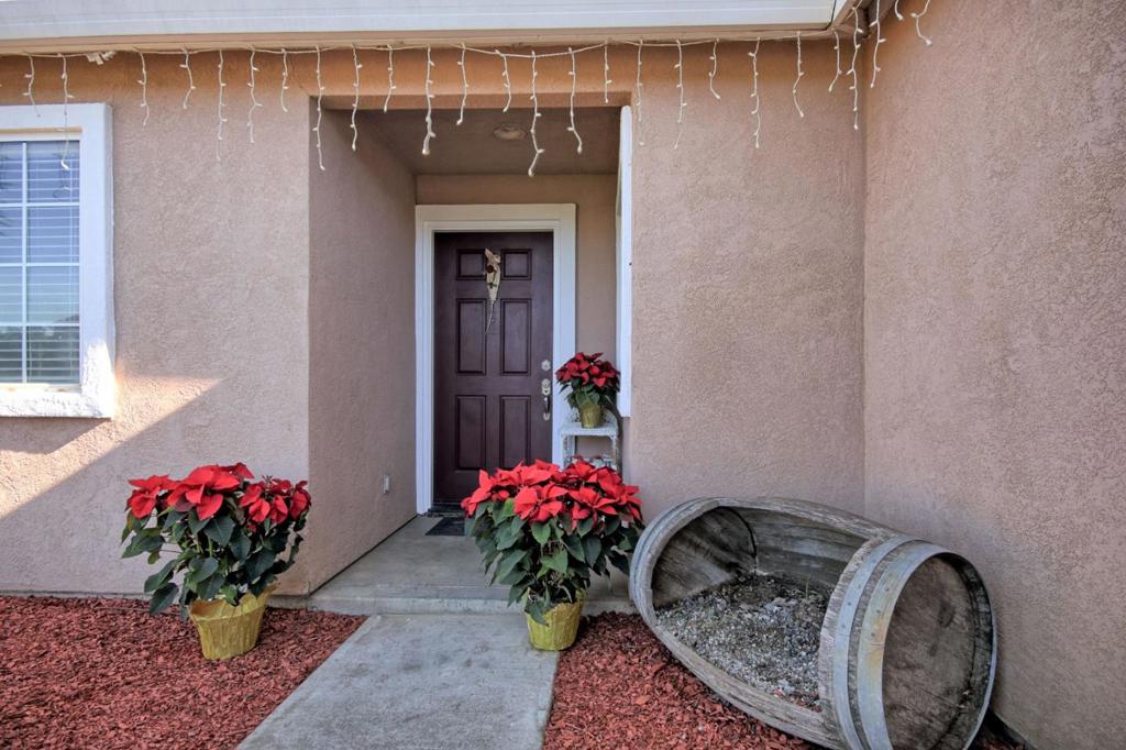 Soledad, California, 93960, United States, 4 Bedrooms Bedrooms, ,2 BathroomsBathrooms,Residential,For Sale,2005617