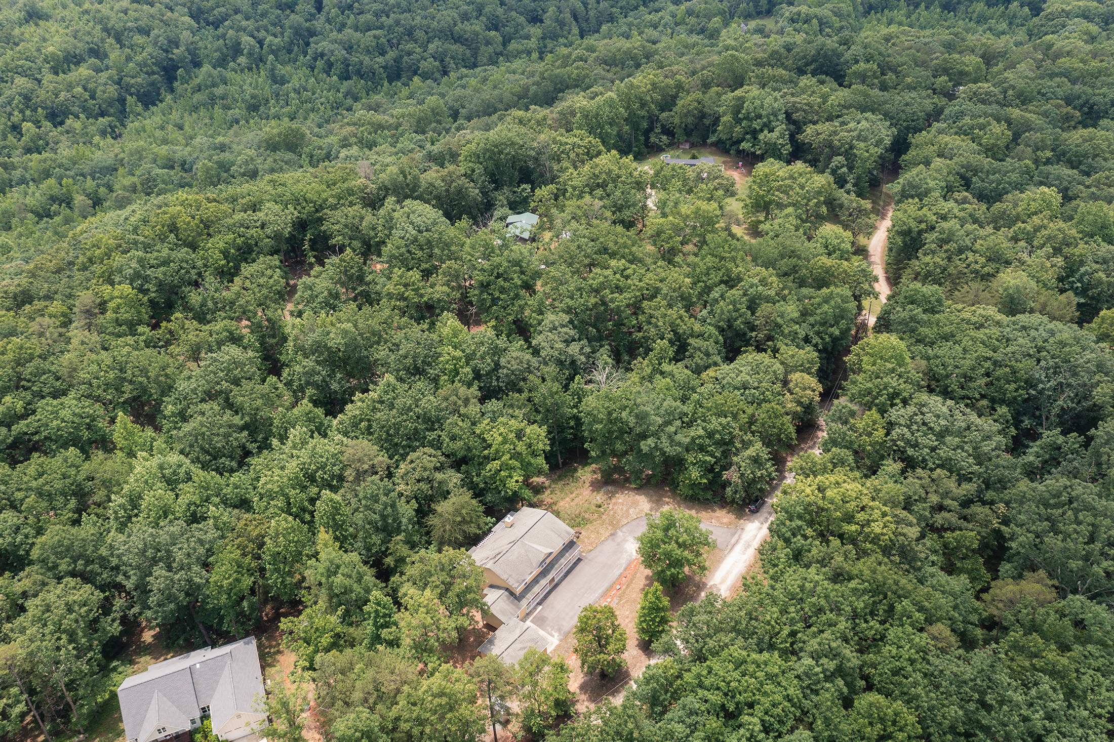  Custom Home on Two Private Acres - 物件實景