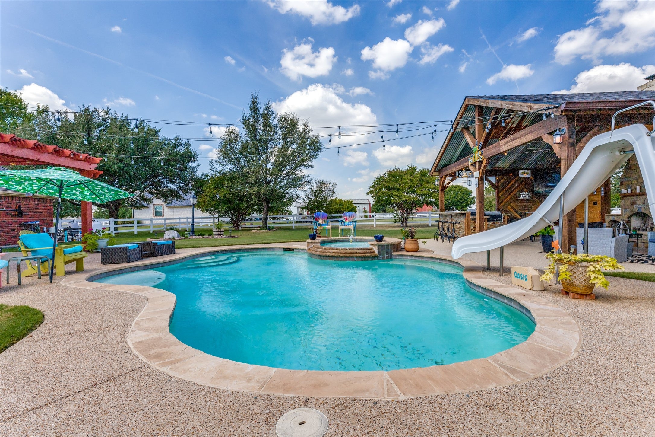 Haslet, Texas, 76052, United States, 4 Bedrooms Bedrooms, ,3 BathroomsBathrooms,Residential,For Sale,1975135