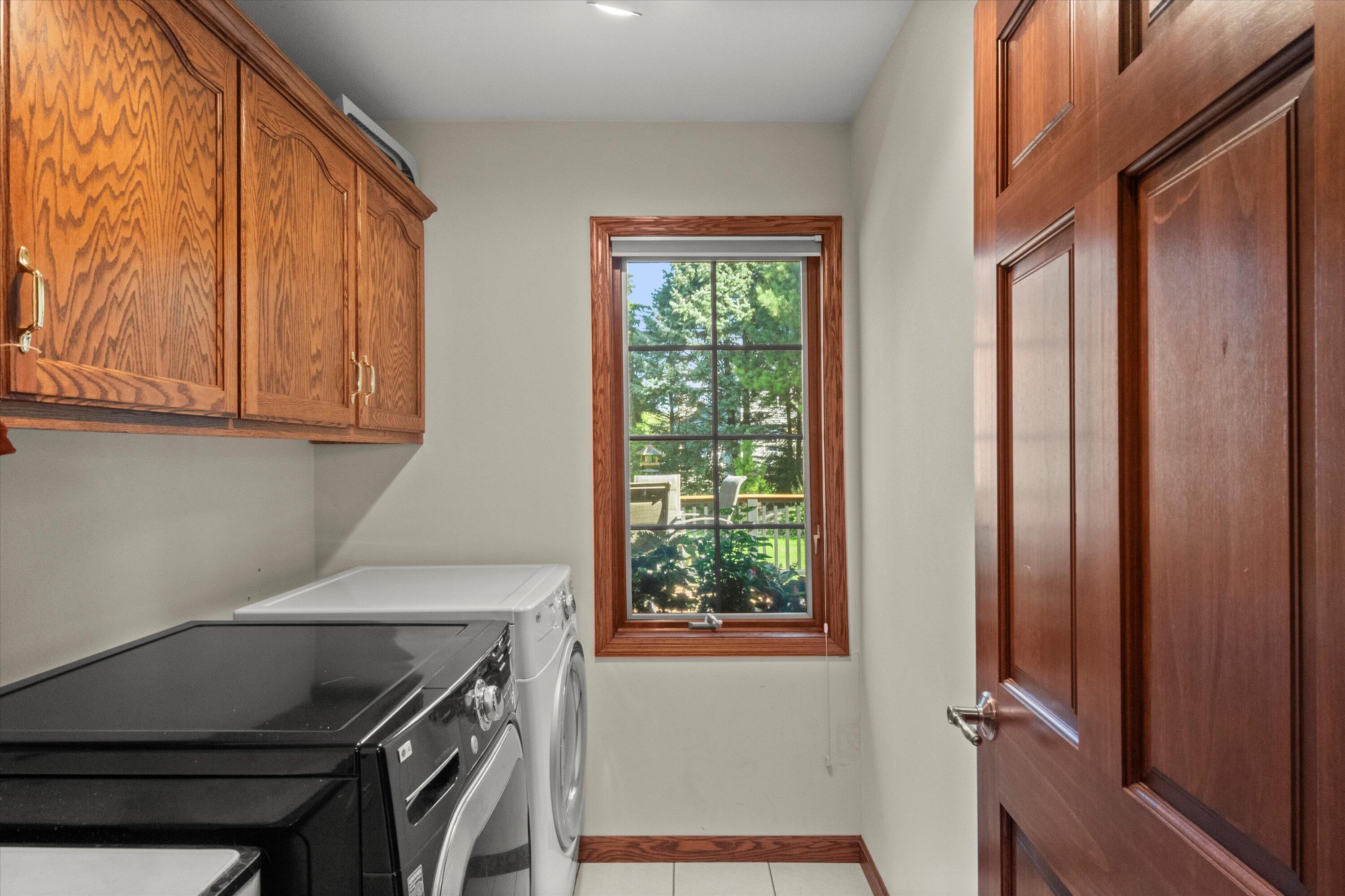 Caledonia, Wisconsin, 53402, United States, 3 Bedrooms Bedrooms, ,3 BathroomsBathrooms,Residential,For Sale,1987324