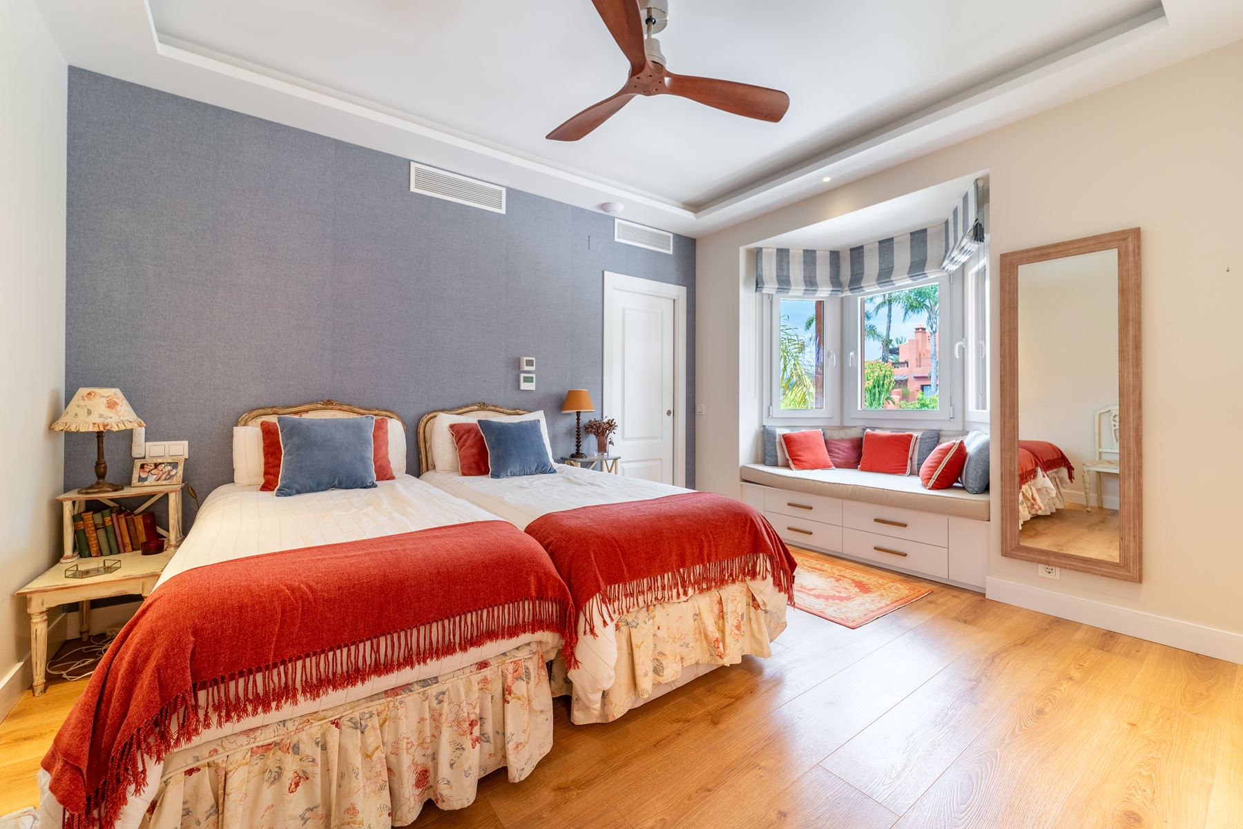  Charming Andalusian-style villa in Altos de Puente Romano, Golden Mile - 物件實景