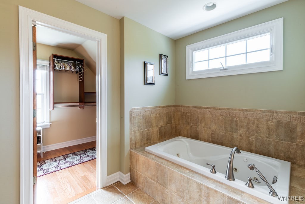 Grand Island, New York, 14072, United States, 4 Bedrooms Bedrooms, ,5 BathroomsBathrooms,Residential,For Sale,1975944