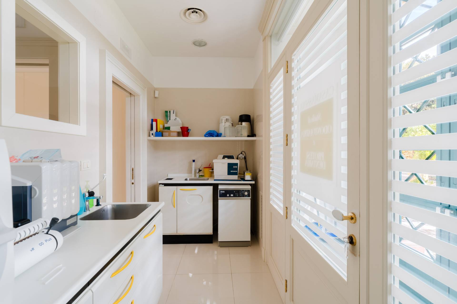 Molfetta, Bari, 70056, IT, 3 Bedrooms Bedrooms, ,4 BathroomsBathrooms,Residential,For Sale,1988051