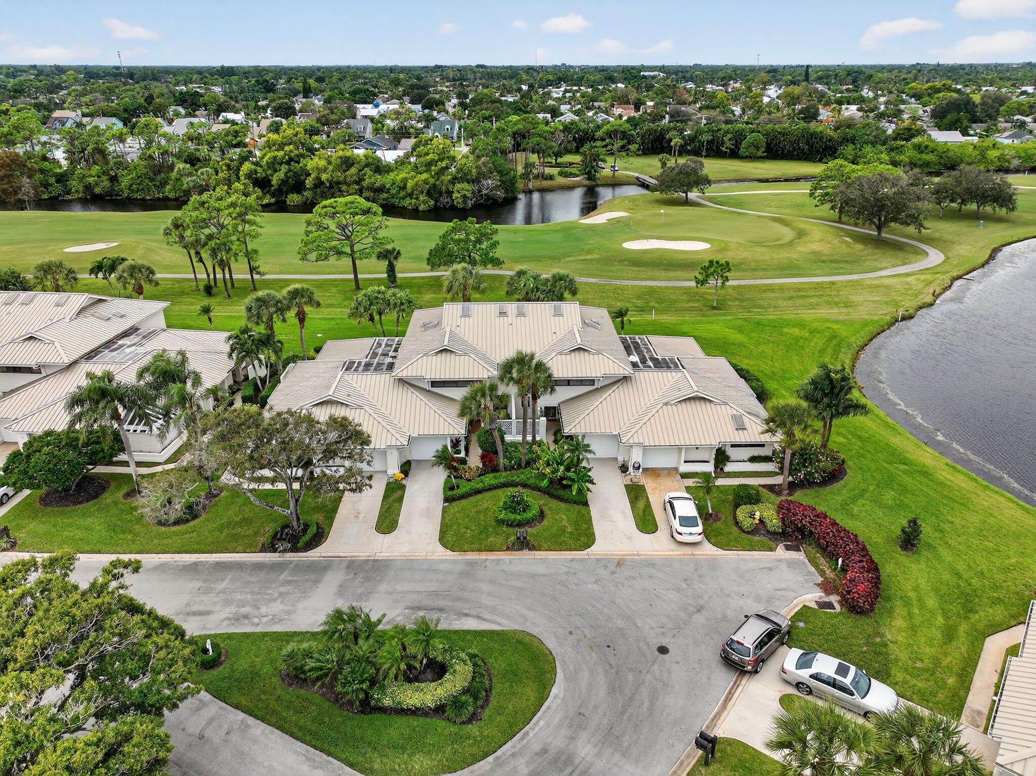 Stuart, Florida, 34997, United States, 3 Bedrooms Bedrooms, ,3 BathroomsBathrooms,Residential,For Sale,1989357