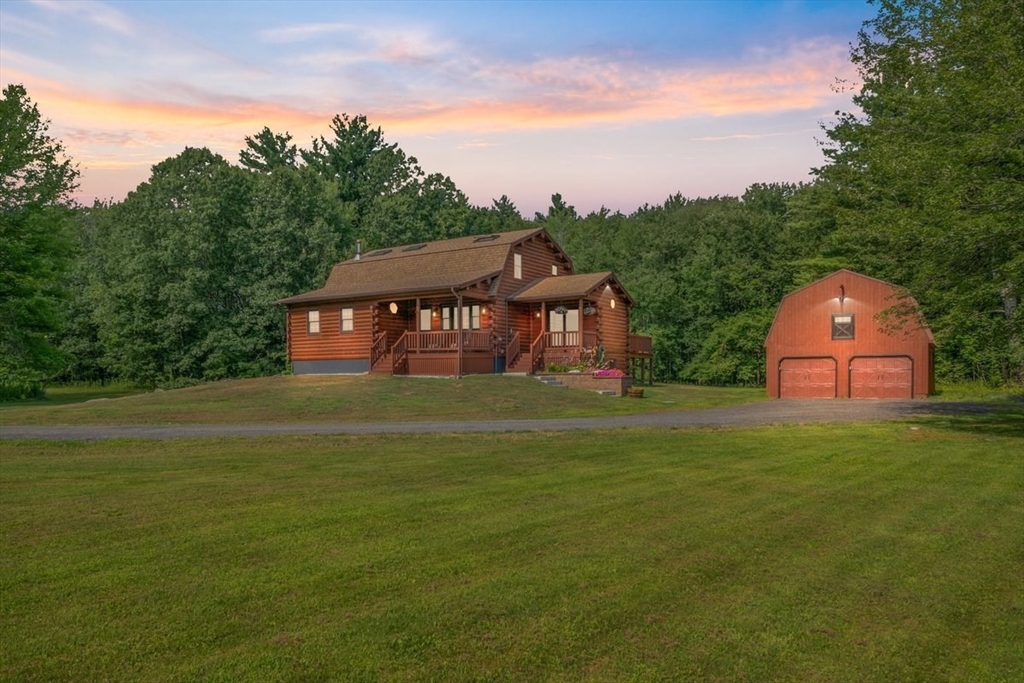 Haverhill, Massachusetts, 01832, United States, 4 Bedrooms Bedrooms, ,2 BathroomsBathrooms,Residential,For Sale,1906911
