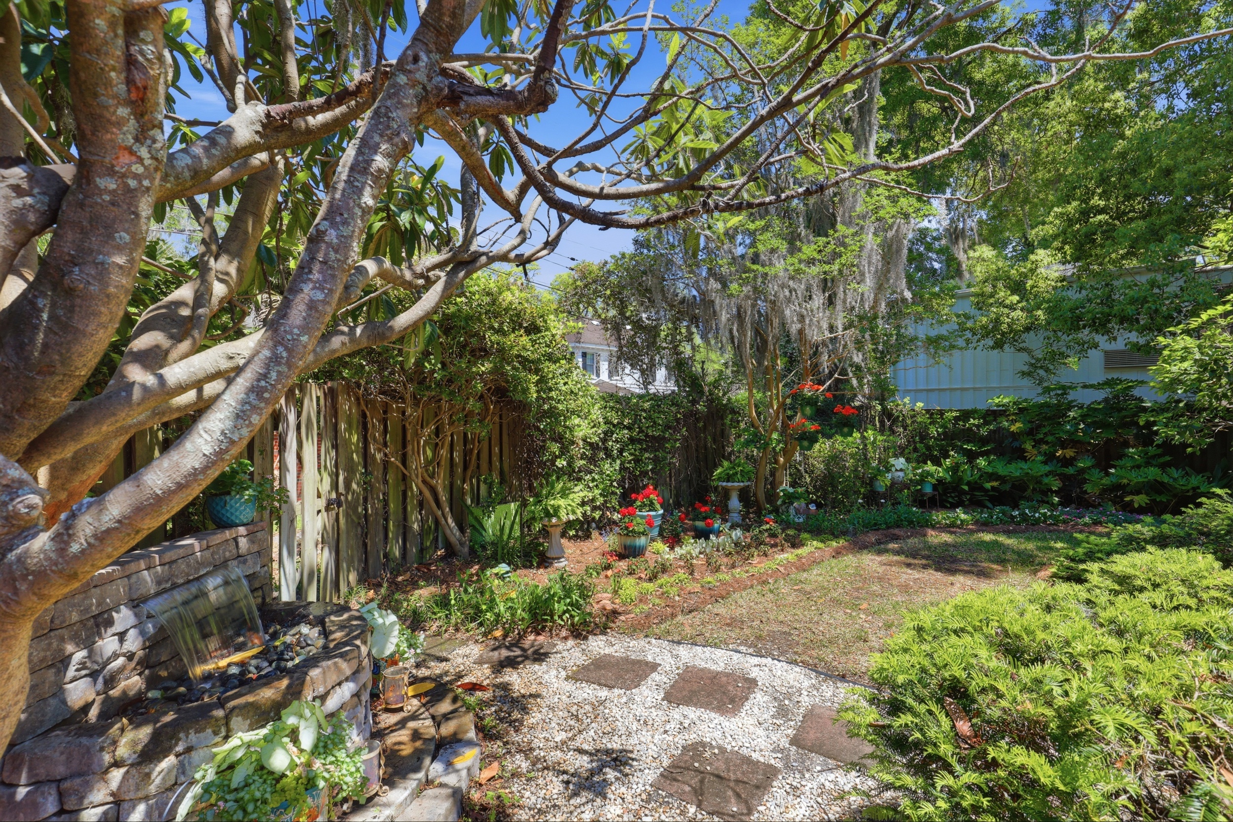  Prestigious Home in Ardsley Park Featured in Southern Living Magazine - 物件實景