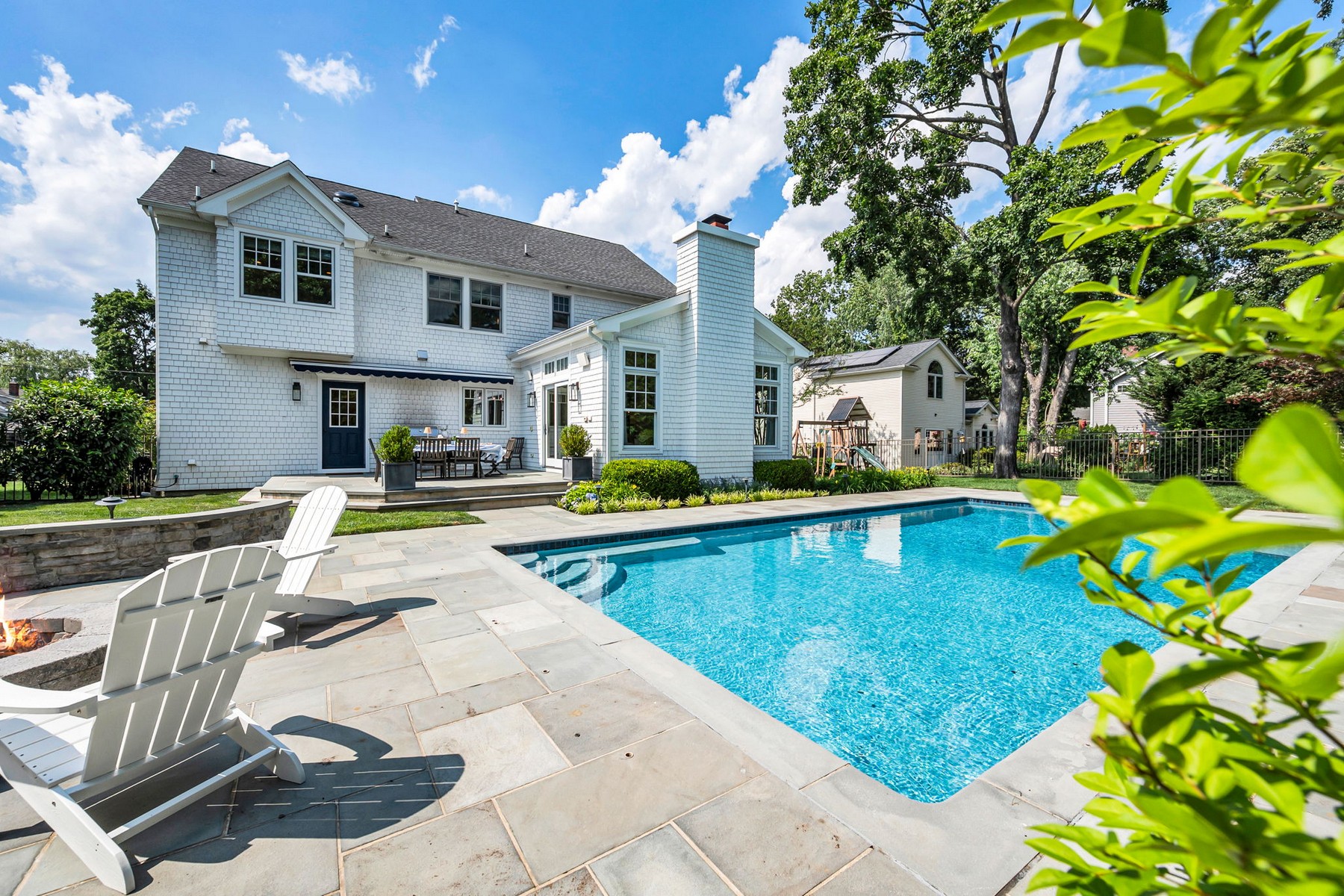 Sun-drenched 2017 River Oaks Colonial - 物件實景