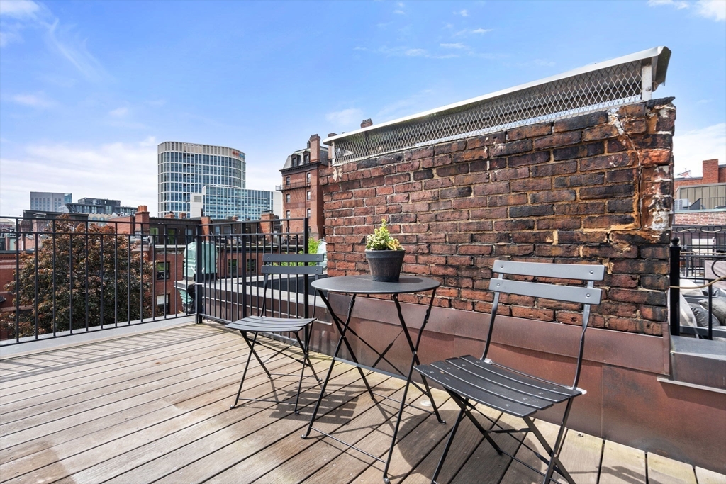 Boston, Massachusetts, 02115, United States, 2 Bedrooms Bedrooms, ,3 BathroomsBathrooms,Residential,For Sale,1818698