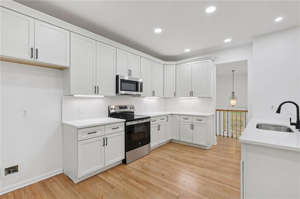 Alpharetta, Georgia, 30004, United States, 4 Bedrooms Bedrooms, ,3 BathroomsBathrooms,Residential,For Sale,1900649