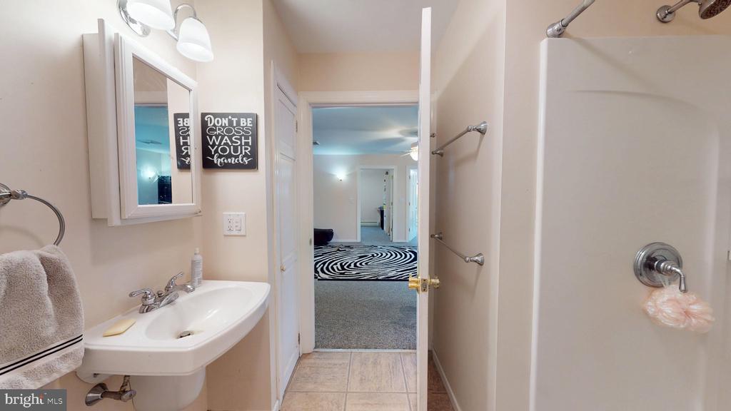 Lumberton, New Jersey, 08048, United States, 5 Bedrooms Bedrooms, ,4 BathroomsBathrooms,Residential,For Sale,2030815