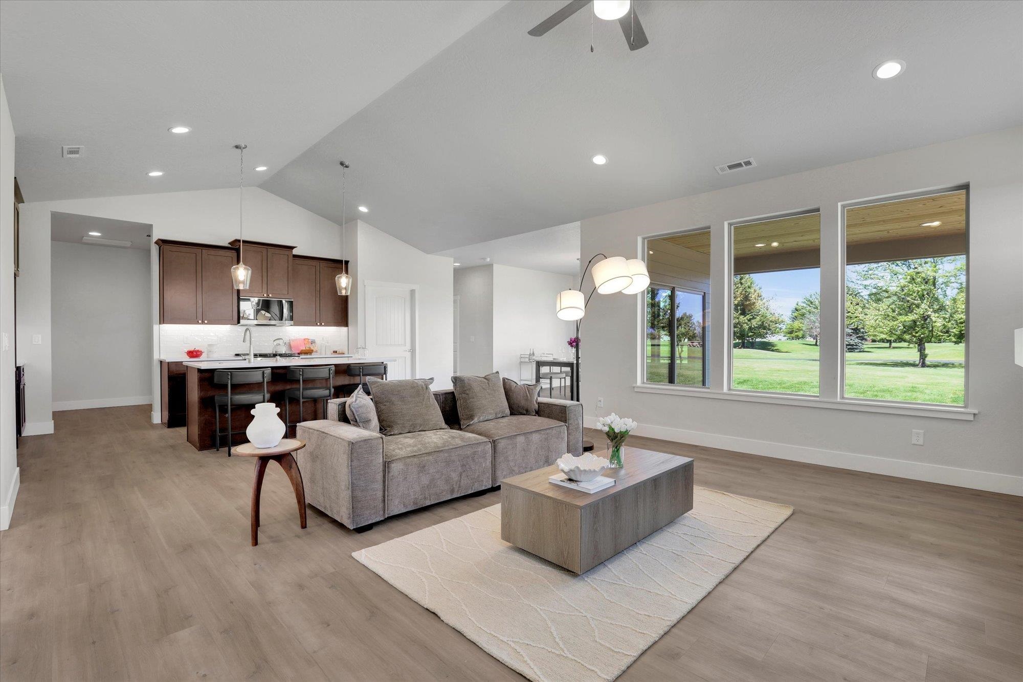 Deer Park, Washington, 99006, United States, 3 Bedrooms Bedrooms, ,2 BathroomsBathrooms,Residential,For Sale,1684297