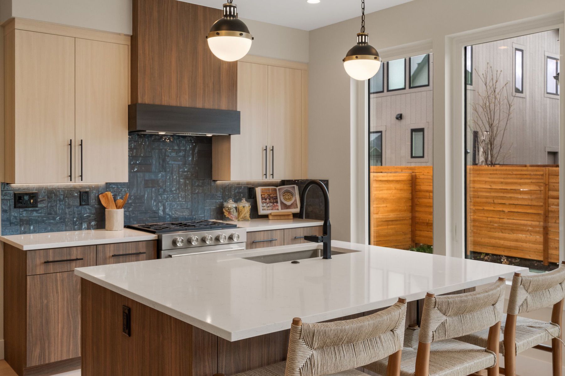  1506 Cambridge Dr - 物件實景