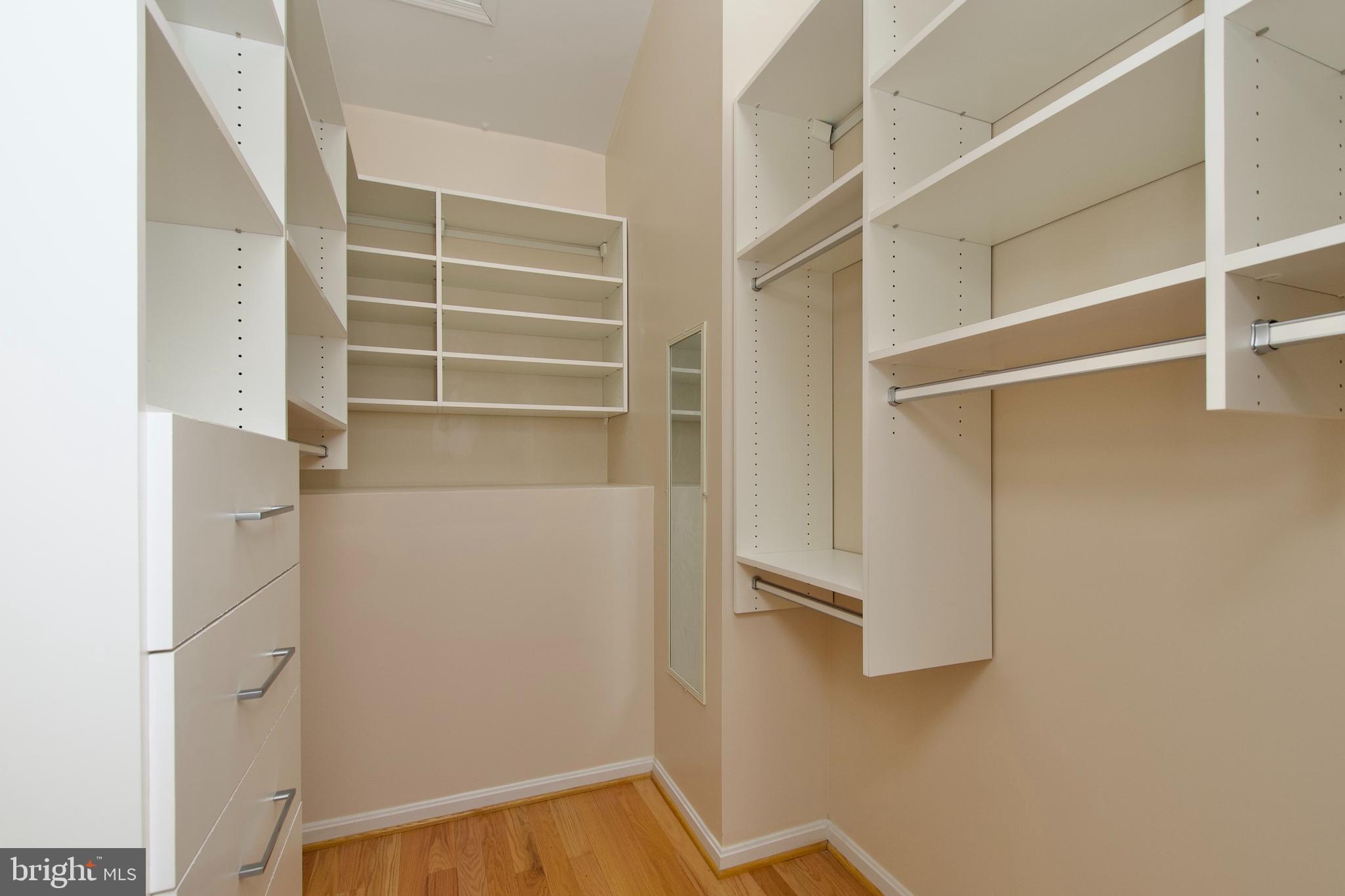 Silver Spring, Maryland, 20902, United States, 3 Bedrooms Bedrooms, ,3 BathroomsBathrooms,Residential,For Sale,1916532