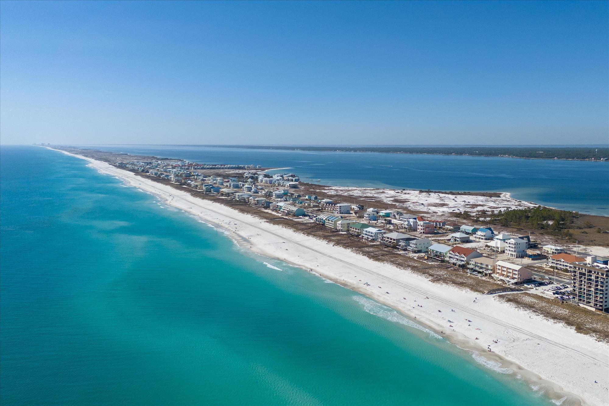 Navarre, Florida, 32566, United States, 8 Bedrooms Bedrooms, ,9 BathroomsBathrooms,Residential,For Sale,1694991