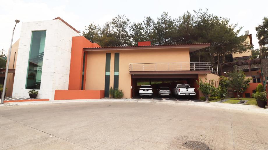 Morelia, Michoacán de Ocampo, 58350, Mexico, 3 Bedrooms Bedrooms, ,4 BathroomsBathrooms,Residential,For Sale,1829040