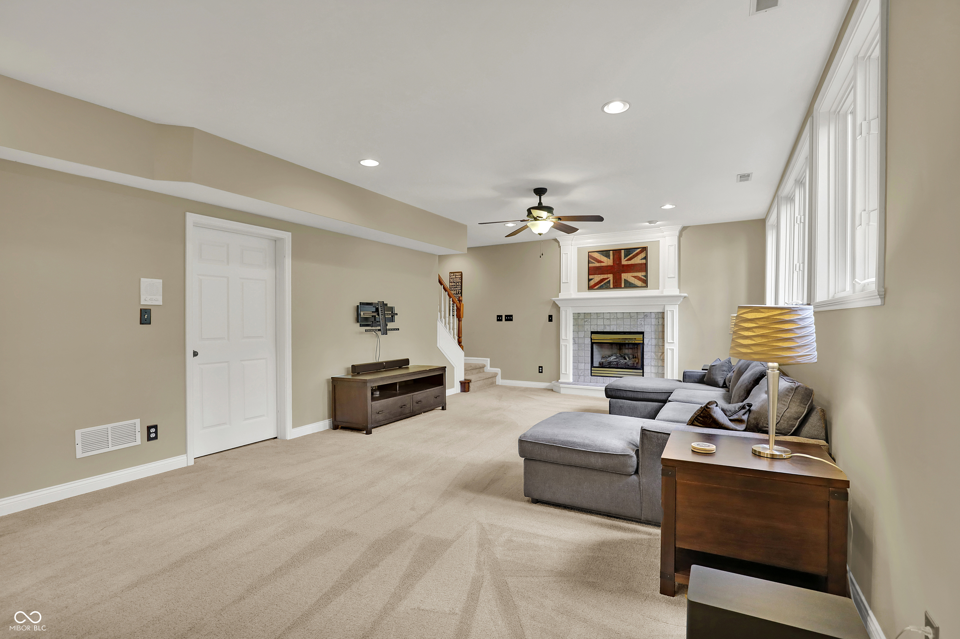 Zionsville, Indiana, 46077, United States, 5 Bedrooms Bedrooms, ,5 BathroomsBathrooms,Residential,For Sale,1978641