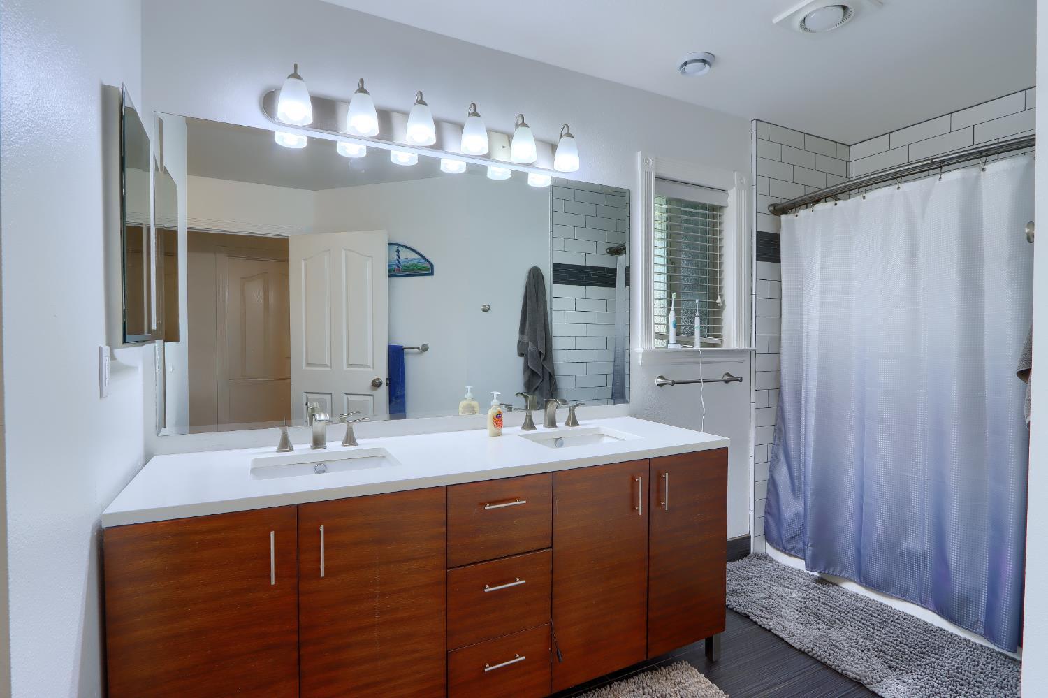 Ahwahnee, California, 93601, United States, 5 Bedrooms Bedrooms, ,4 BathroomsBathrooms,Residential,For Sale,1976799