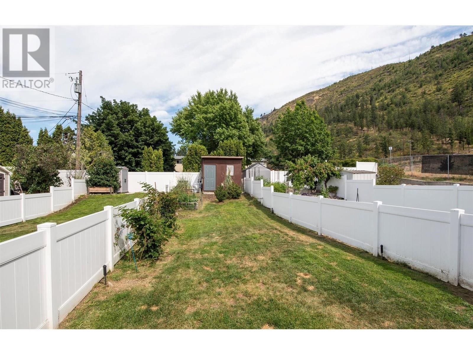 WEST KELOWNA, British Columbia, V1Z 3K5, CA, 2 Bedrooms Bedrooms, ,1 BathroomBathrooms,Residential,For Sale,1913142