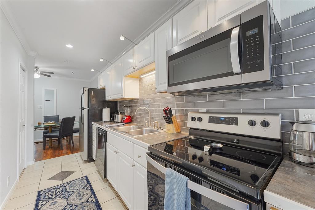 403 W Polk Street, Houston, Texas, 77019, United States, ,Residential,For Sale,403 W Polk Street,1554768