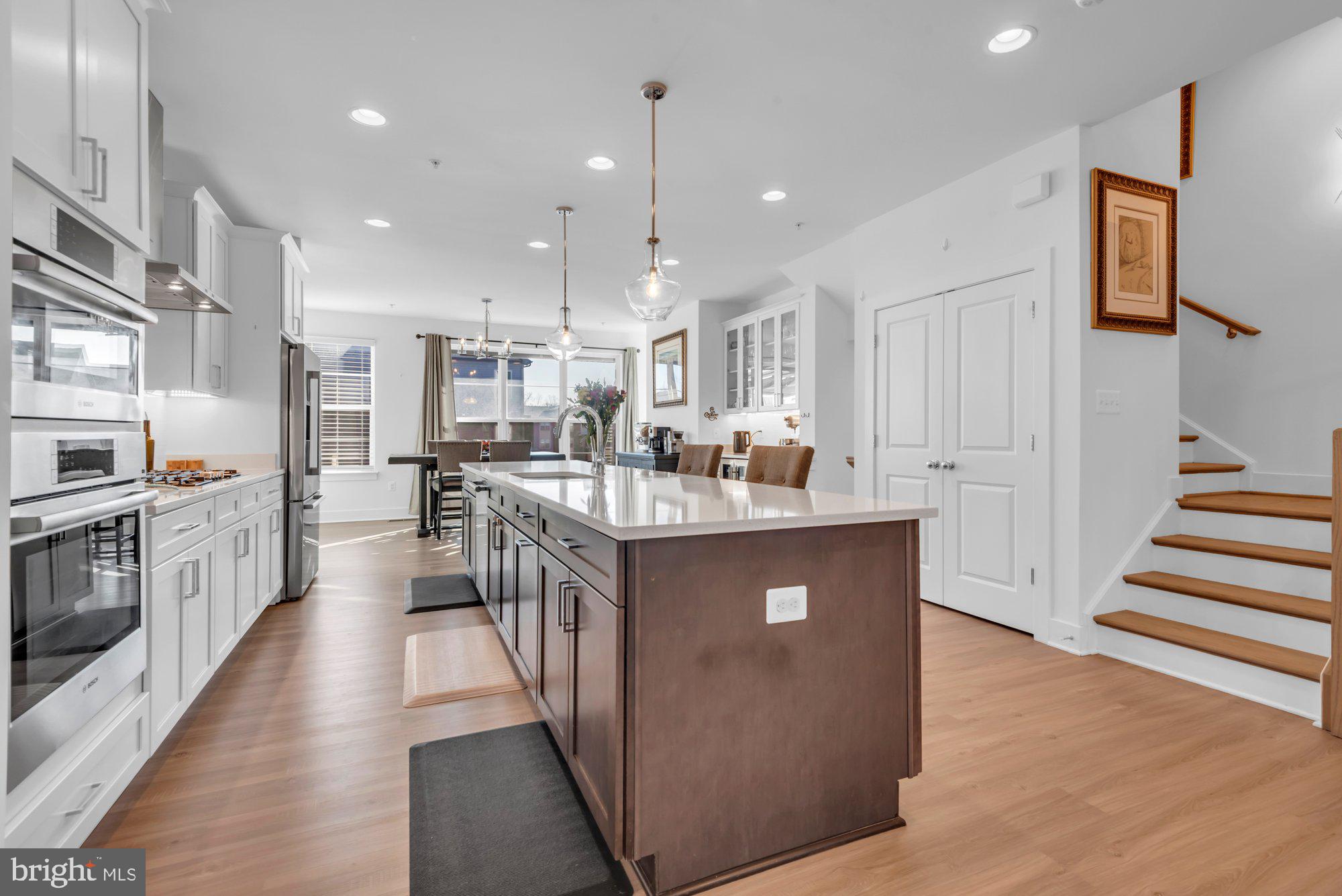 Laurel, Maryland, 20724, United States, 5 Bedrooms Bedrooms, ,5 BathroomsBathrooms,Residential,For Sale,2010373