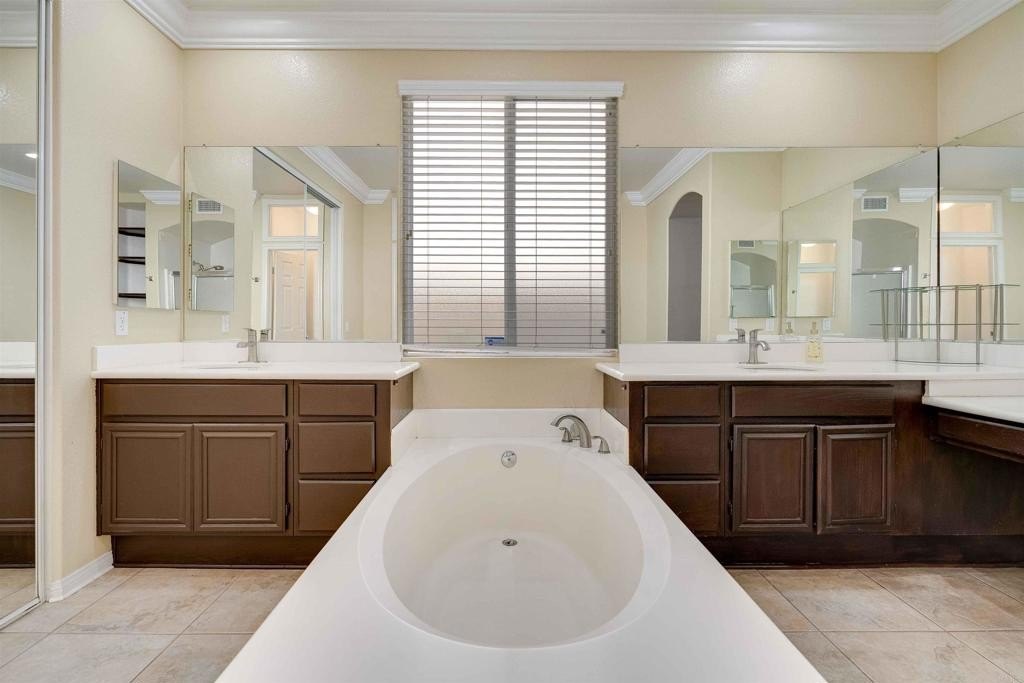 Temecula, California, 92592, United States, 5 Bedrooms Bedrooms, ,3 BathroomsBathrooms,Residential,For Sale,1804894