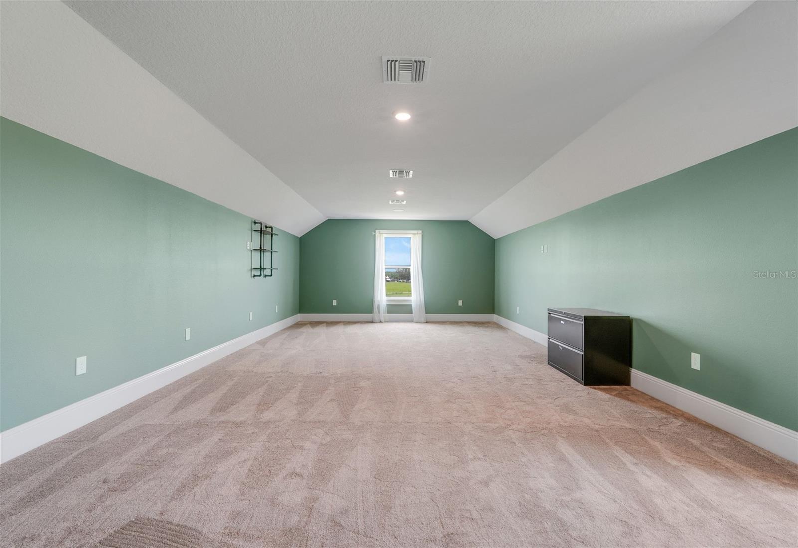 GROVELAND, Florida, 34736, United States, 4 Bedrooms Bedrooms, ,5 BathroomsBathrooms,Residential,For Sale,1792752