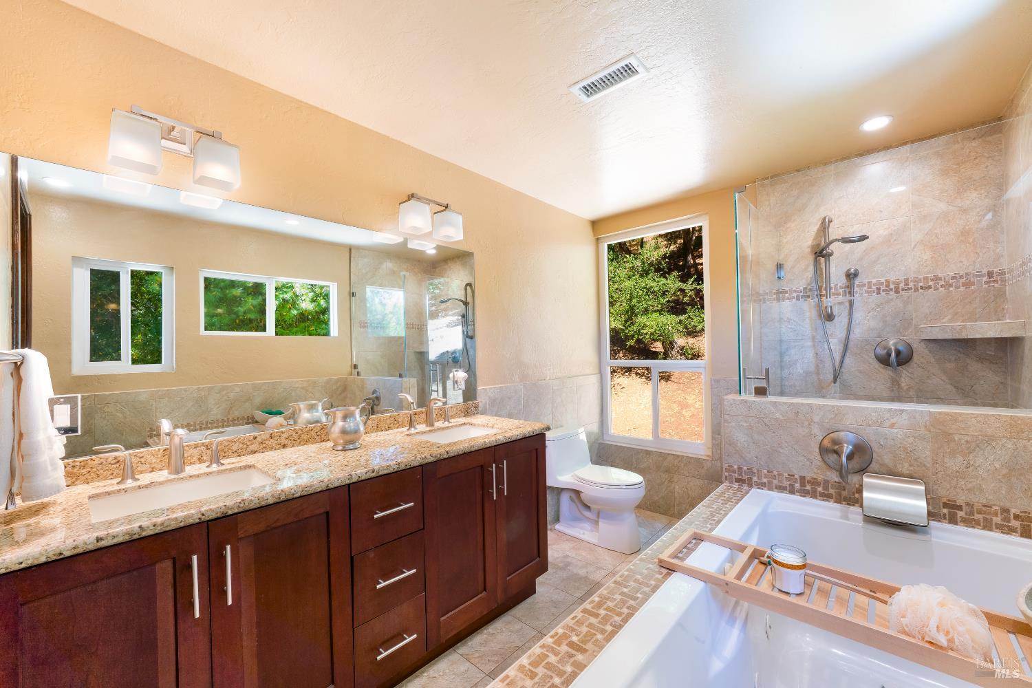 Santa Rosa, California, 95404, United States, 5 Bedrooms Bedrooms, ,4 BathroomsBathrooms,Residential,For Sale,1982692