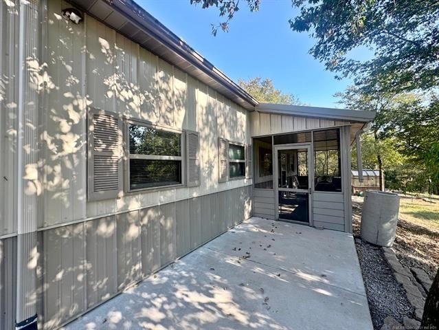 Hulbert, Oklahoma, 74441, United States, 3 Bedrooms Bedrooms, ,2 BathroomsBathrooms,Residential,For Sale,1976357