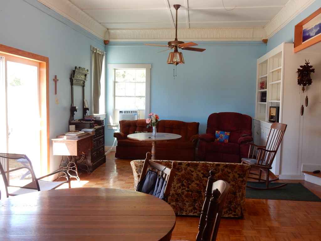 Fredericksburg, Texas, 78624, United States, 2 Bedrooms Bedrooms, ,1 BathroomBathrooms,Residential,For Sale,1905731