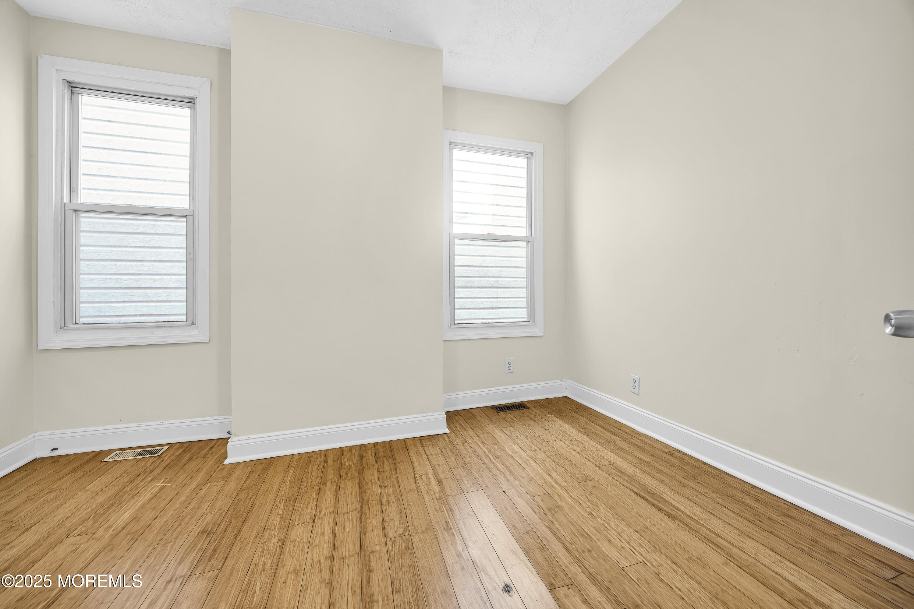 Newark, New Jersey, 07104, United States, 7 Bedrooms Bedrooms, ,3 BathroomsBathrooms,Residential,For Sale,1915900