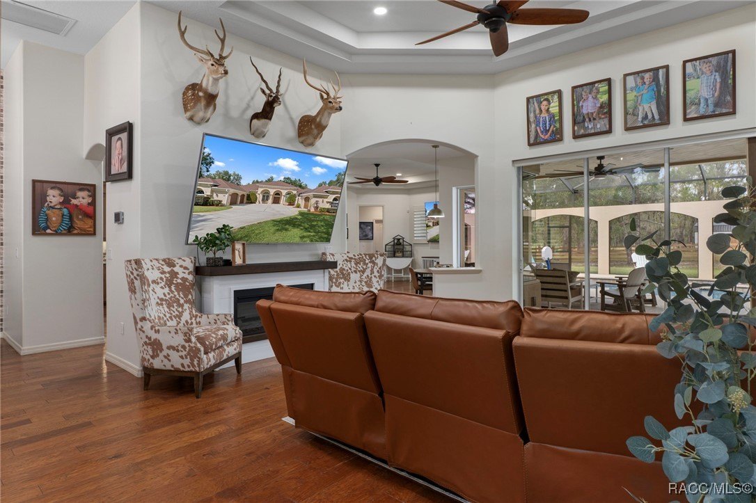 Crystal River, Florida, 34428, United States, 4 Bedrooms Bedrooms, ,4 BathroomsBathrooms,Residential,For Sale,1983688