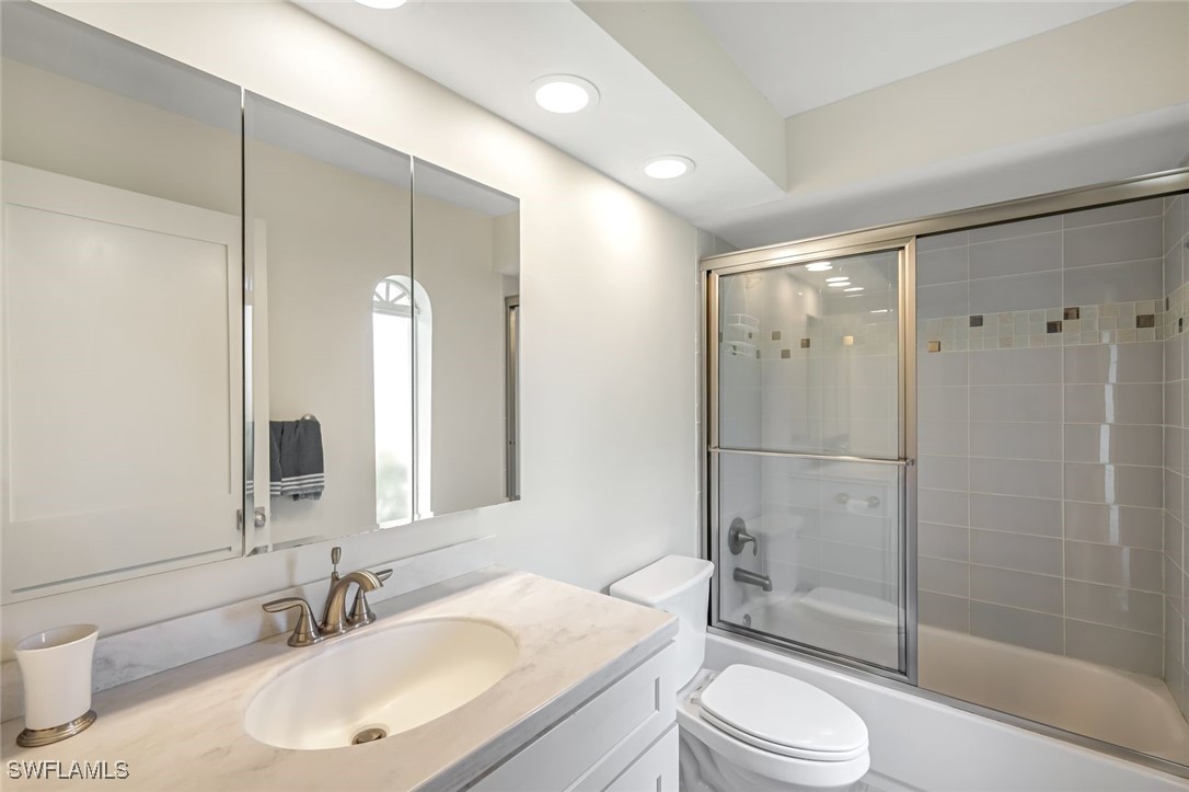 Cape Coral, Florida, 33914, United States, 5 Bedrooms Bedrooms, ,4 BathroomsBathrooms,Residential,For Sale,1980766