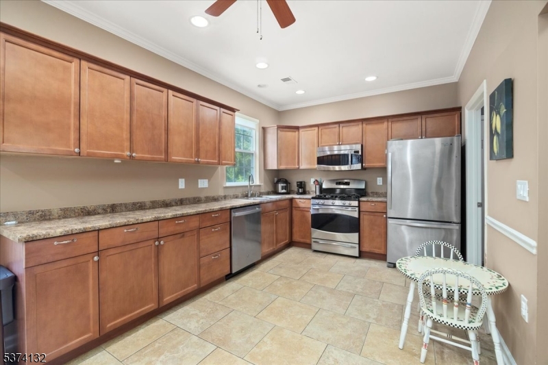 Branchburg Twp., New Jersey, 08876, United States, 3 Bedrooms Bedrooms, ,3 BathroomsBathrooms,Residential,For Sale,1903879