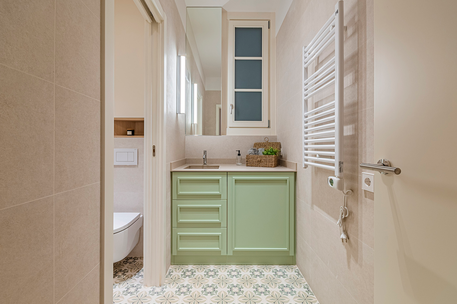  Renovated corner apartment with lots of natural light - 物件實景