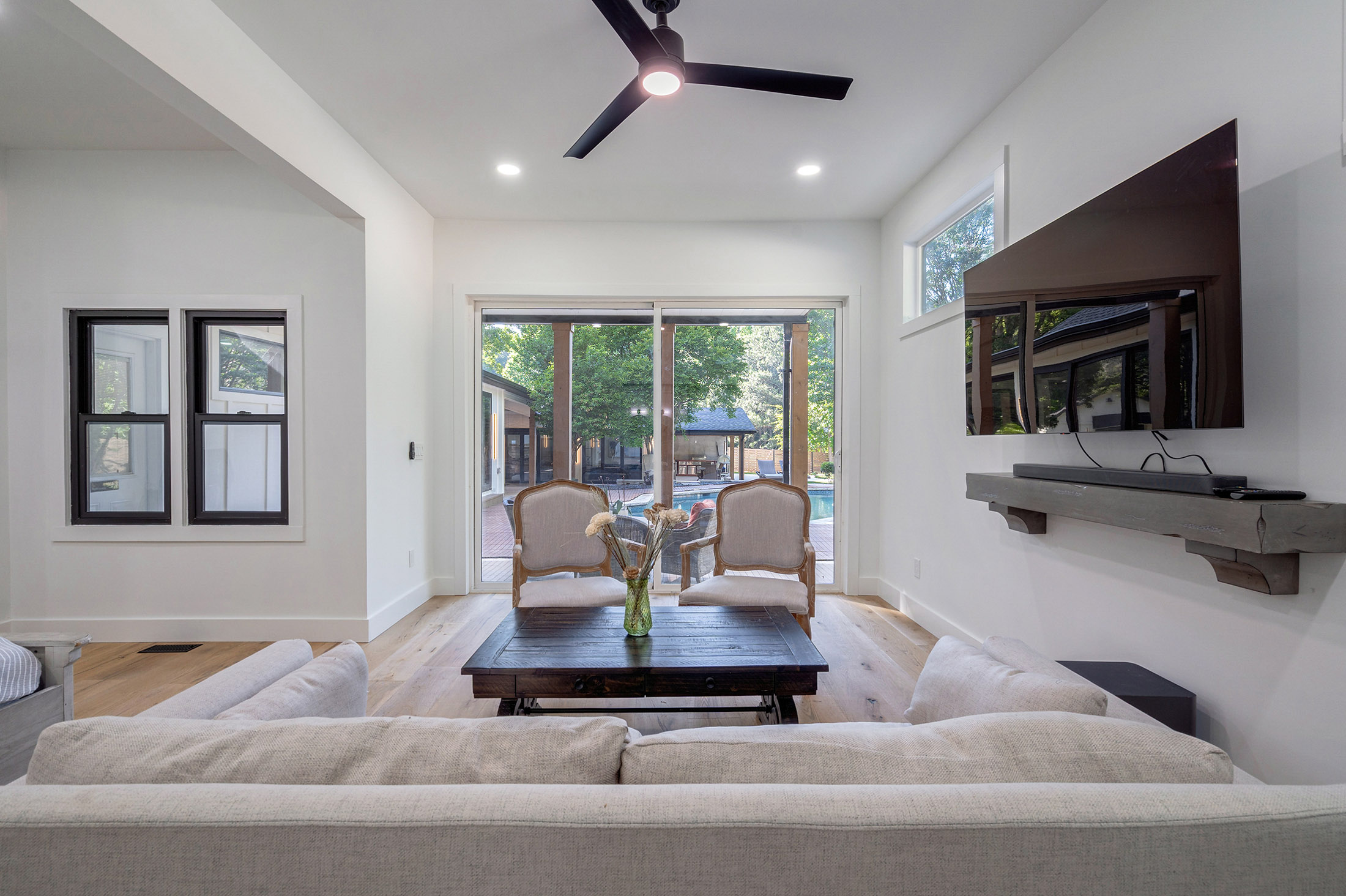  Fully Renovated Estate Blends Luxury, Flexibility & Resort-Style Living - 物件實景