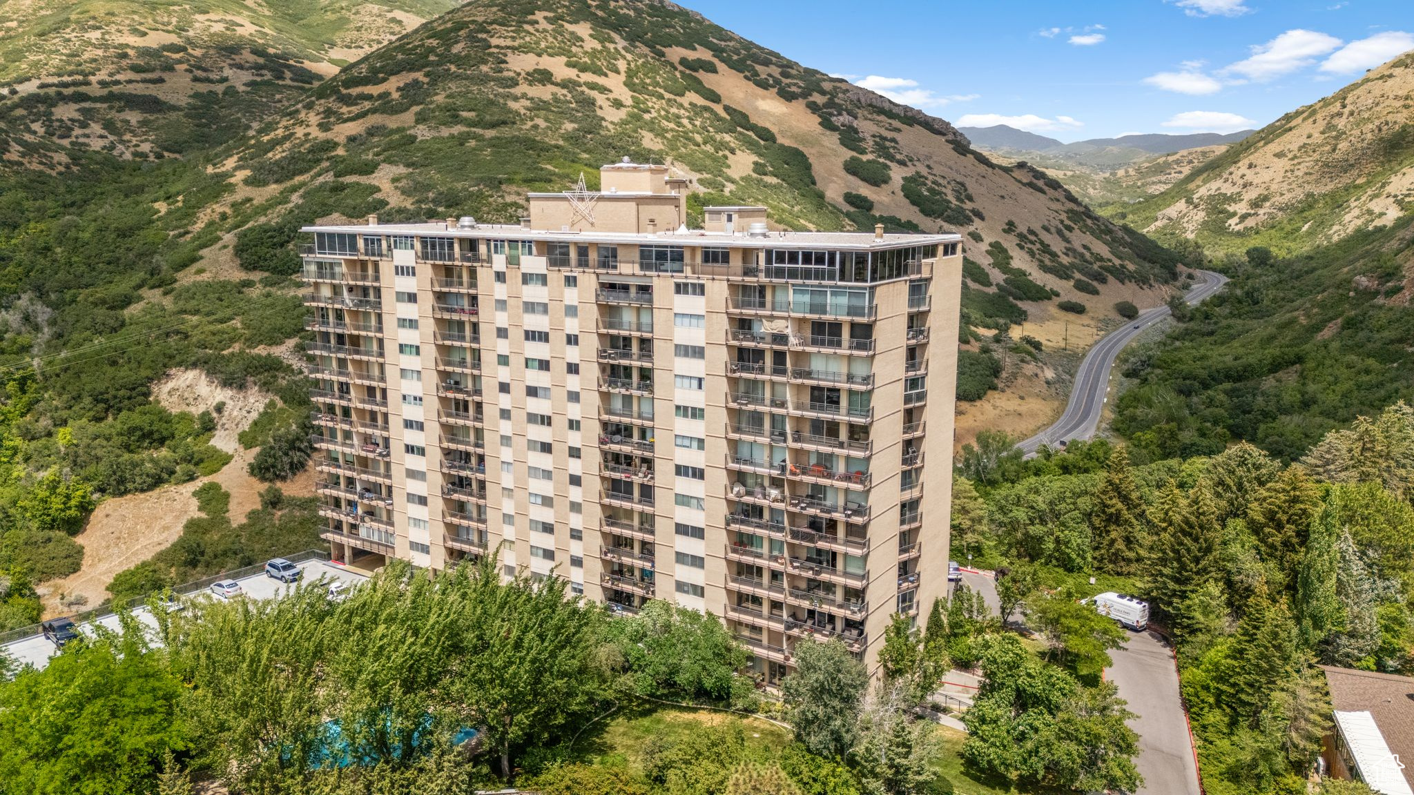 Salt Lake City, Utah, 84108, United States, 2 Bedrooms Bedrooms, ,1 BathroomBathrooms,Residential,For Sale,1882344
