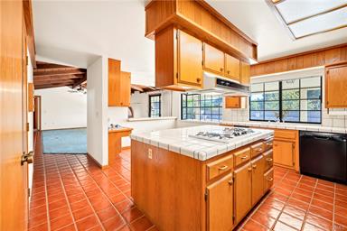 Hemet, California, 92544, United States, 5 Bedrooms Bedrooms, ,3 BathroomsBathrooms,Residential,For Sale,1989117