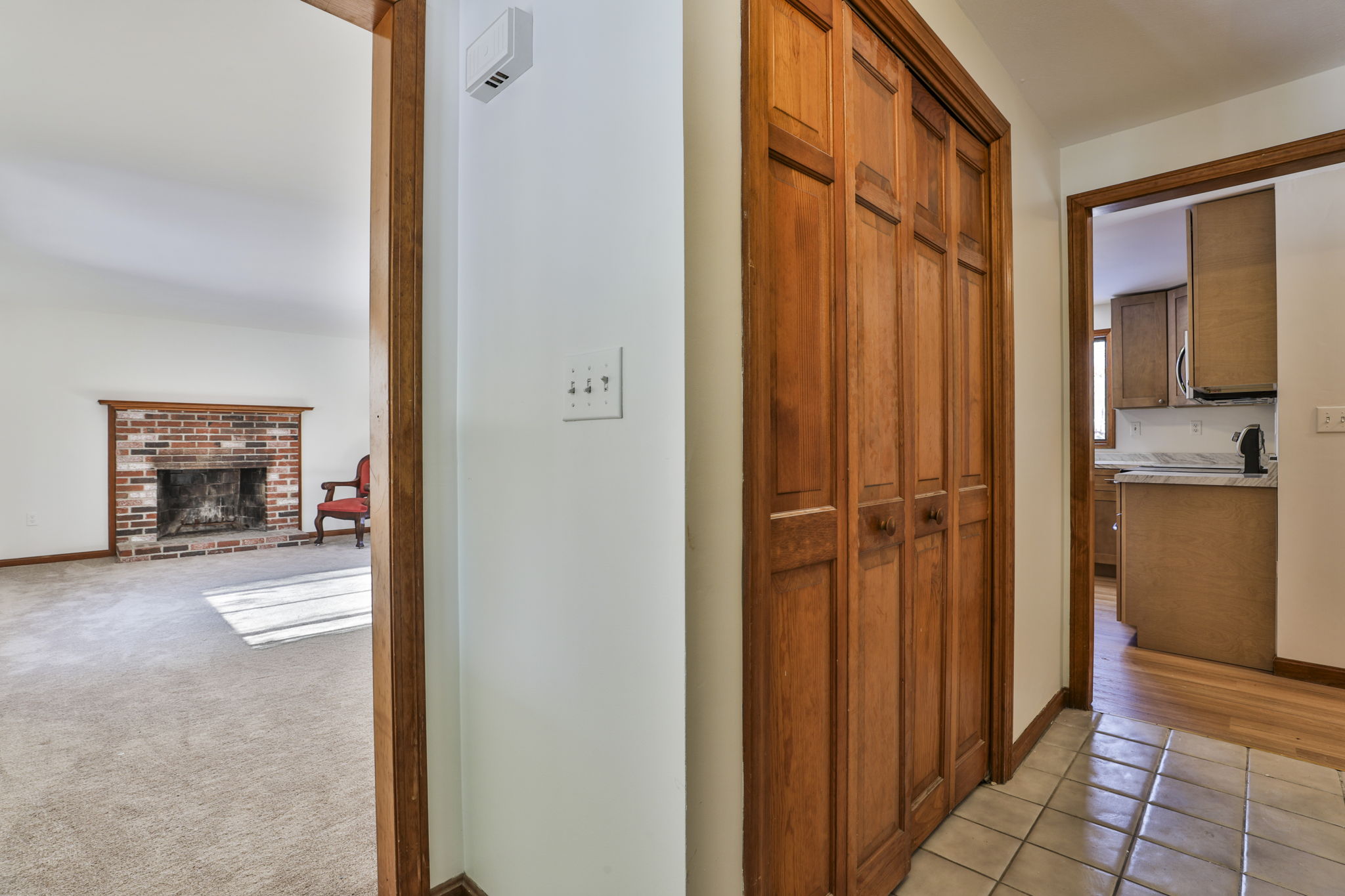 Derry, New Hampshire, 03038, United States, 3 Bedrooms Bedrooms, ,2 BathroomsBathrooms,Residential,For Sale,2006202