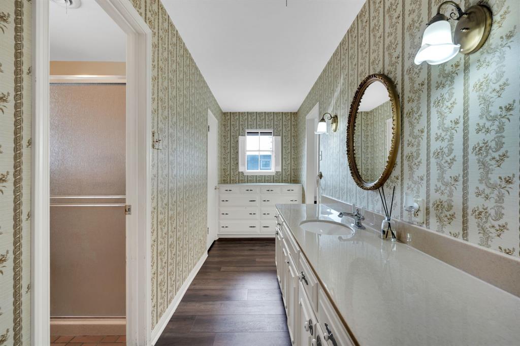 Burleson, Texas, 76028, United States, 4 Bedrooms Bedrooms, ,3 BathroomsBathrooms,Residential,For Sale,1981245