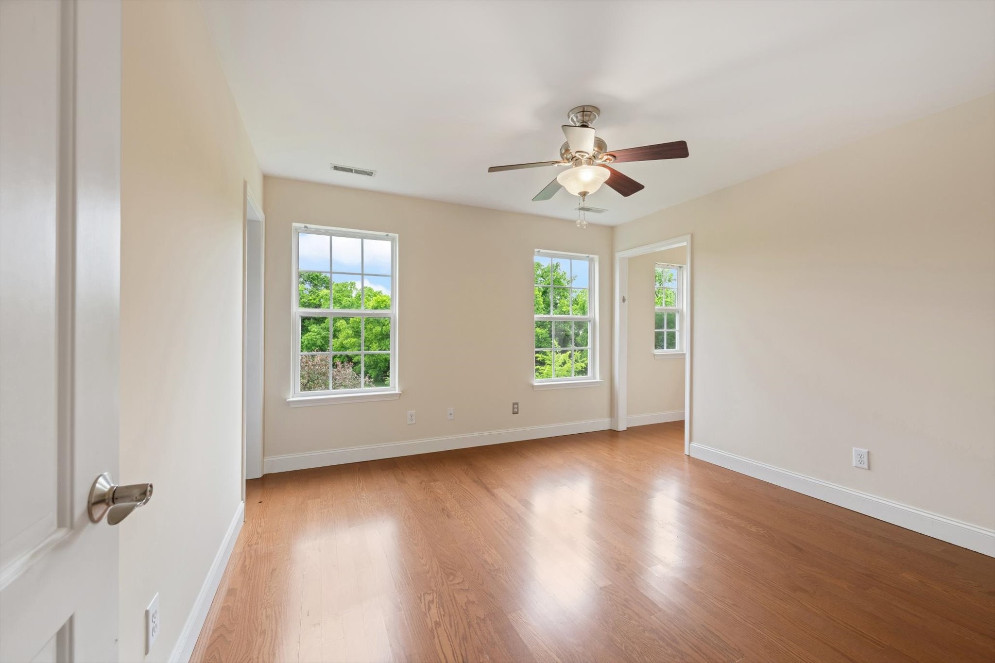  2216 Twin Peaks Ct, Spring Hill, TN, 37174 - 物件實景