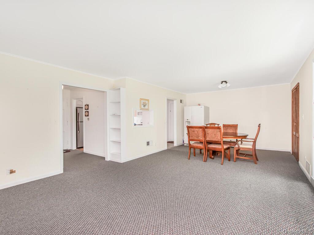 New Rochelle, New York, 10804, United States, 3 Bedrooms Bedrooms, ,2 BathroomsBathrooms,Residential,For Sale,1943386