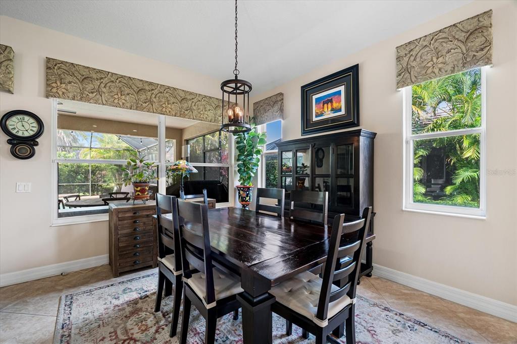 Bradenton, Florida, 34212, United States, 2 Bedrooms Bedrooms, ,2 BathroomsBathrooms,Residential,For Sale,1916954
