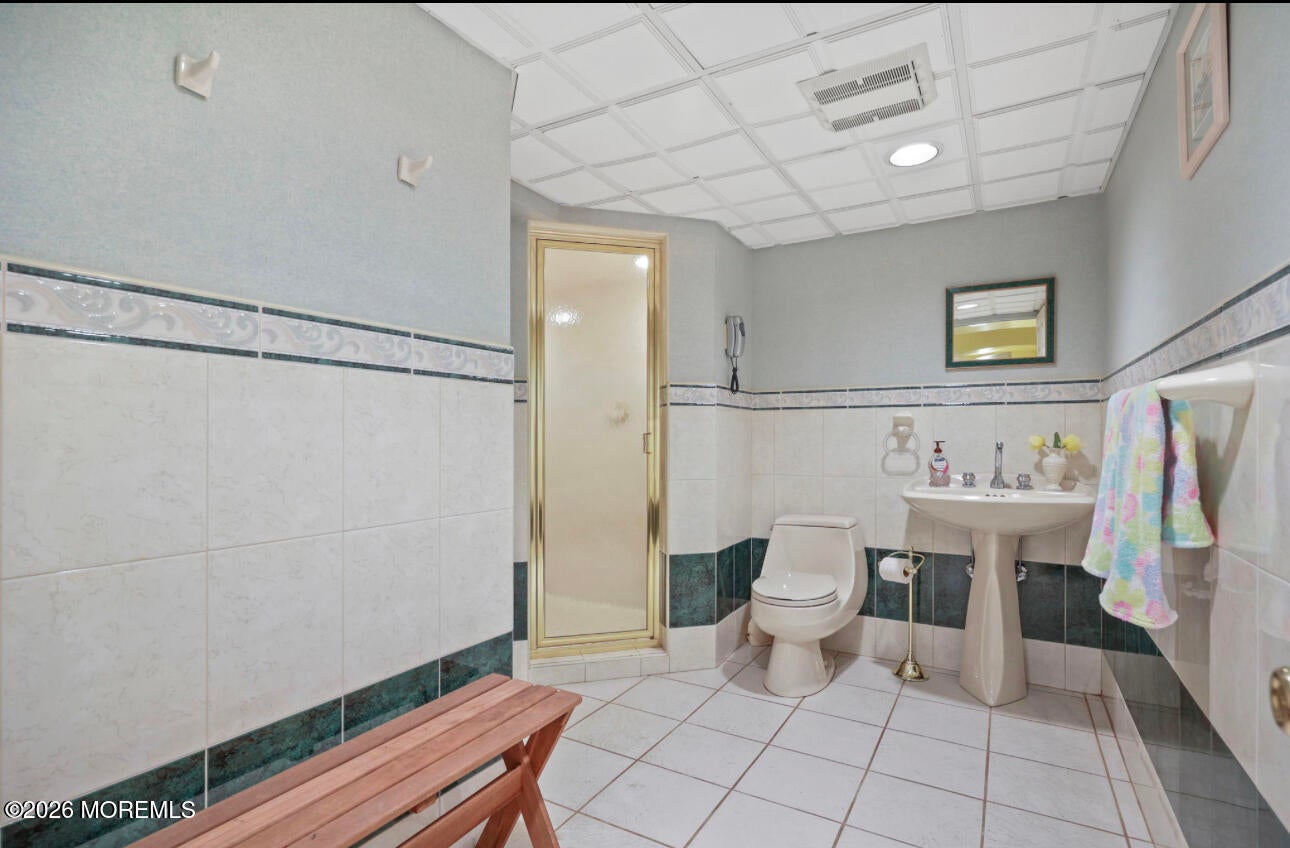 Marlboro, New Jersey, 07746, United States, 4 Bedrooms Bedrooms, ,4 BathroomsBathrooms,Residential,For Sale,2049108