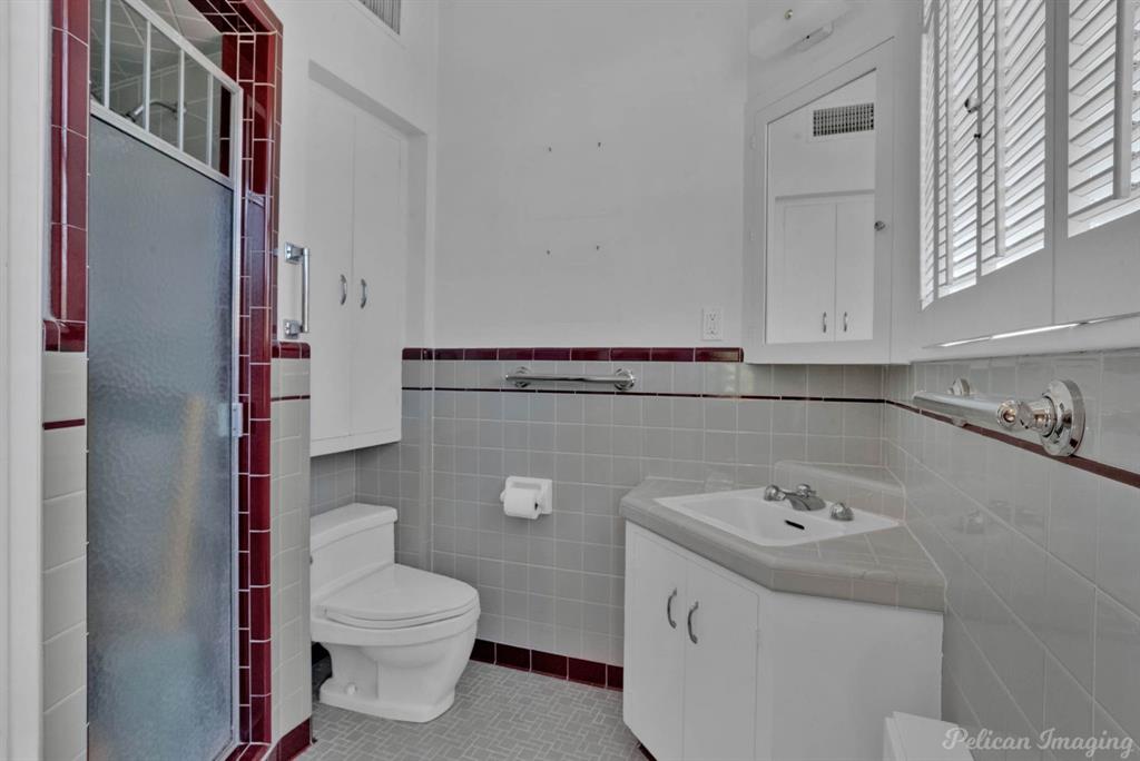 Shreveport, Louisiana, 71106, United States, 3 Bedrooms Bedrooms, ,4 BathroomsBathrooms,Residential,For Sale,1807700