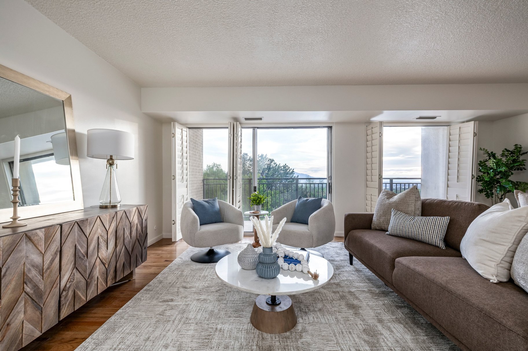  Spacious Canyon Crest Condo with Sweeping Valley Views - 物件實景