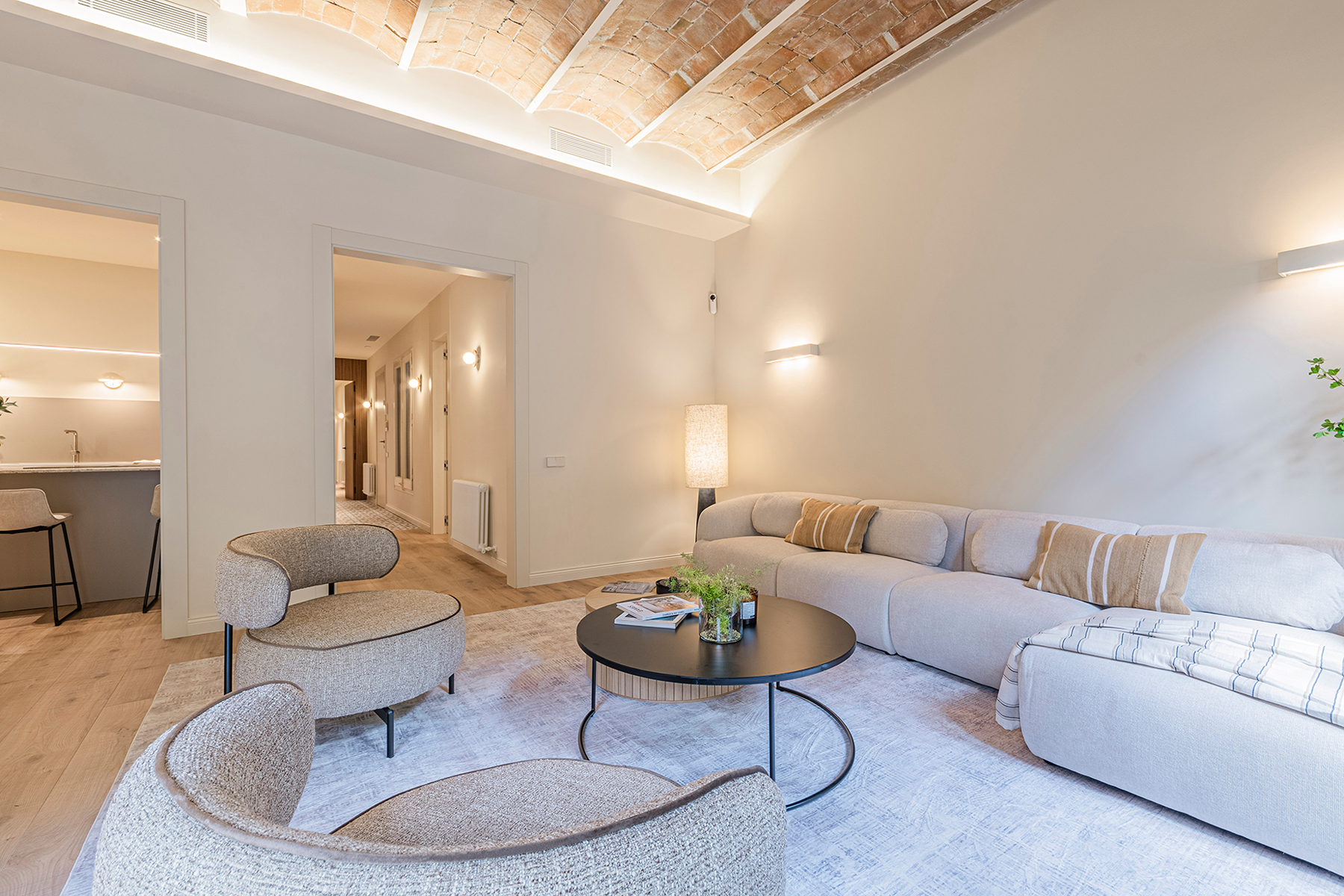  Renovated flat in historic building - L