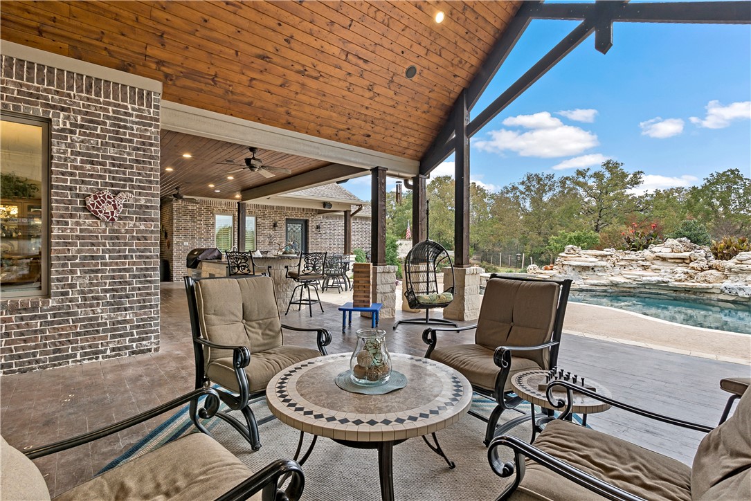College Station, Texas, 77845, United States, 6 Bedrooms Bedrooms, ,7 BathroomsBathrooms,Residential,For Sale,1794903