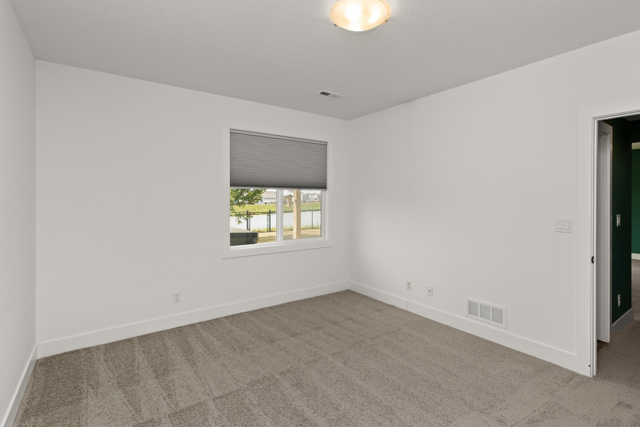 Waukee, Iowa, 50263, United States, 4 Bedrooms Bedrooms, ,3 BathroomsBathrooms,Residential,For Sale,1979472