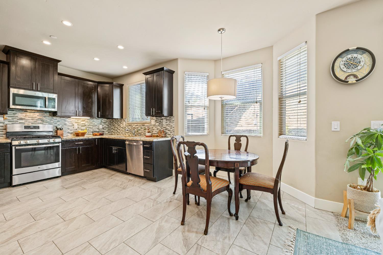 Placerville, California, 95667, United States, 4 Bedrooms Bedrooms, ,3 BathroomsBathrooms,Residential,For Sale,1973670