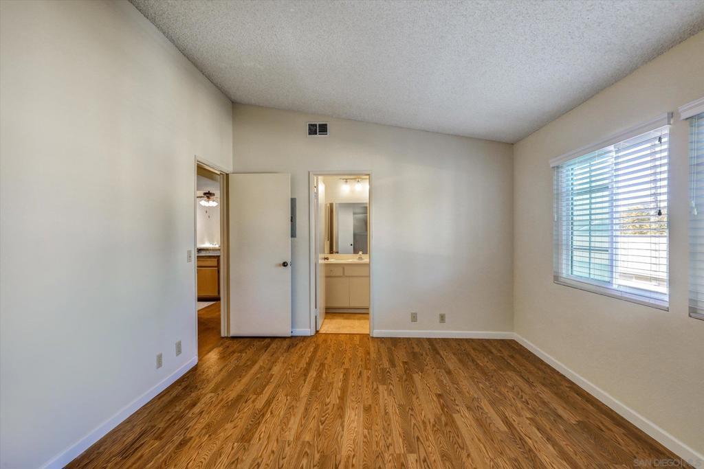 Santee, California, 92071, United States, 2 Bedrooms Bedrooms, ,2 BathroomsBathrooms,Residential,For Sale,2009951